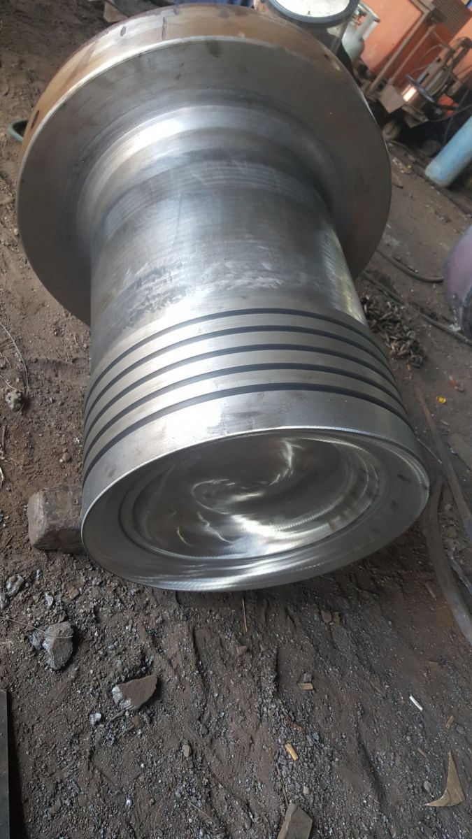 Ghép nối chế tạo thành đe K35 từ phôi đe gãy K35 và piston gãy K45