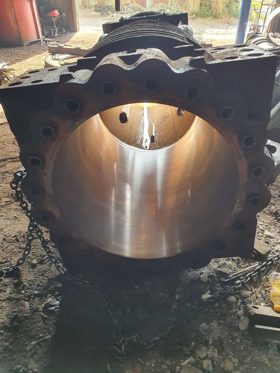 Phục hồi nóng xilanh búa Delmag D138